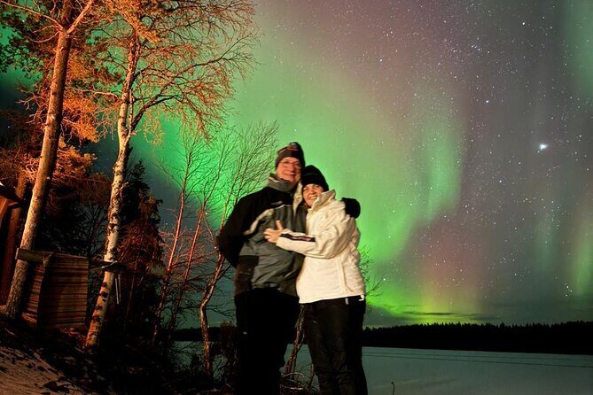 Northern Lights Adventure in the Wild with Campfire Treats - Key Points