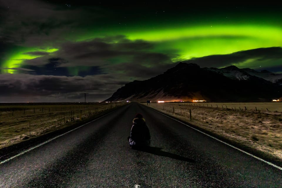 Northern Lights in Mini Bus, Photos, Hot Cocoa and Pastries - Navigating the Weather and Aurora Forecasts