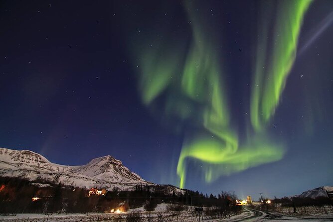 Northern Lights Photography Tour From Reykjavik - Included Amenities
