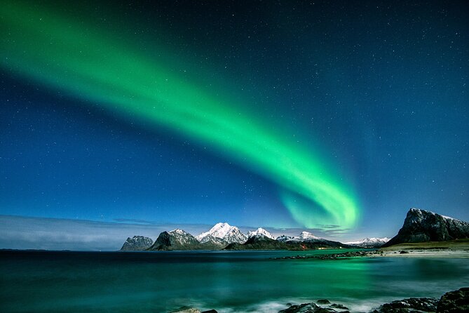 Northern Lights With Hot Chocolate, Donuts and Icelandic Beer - Tour Overview