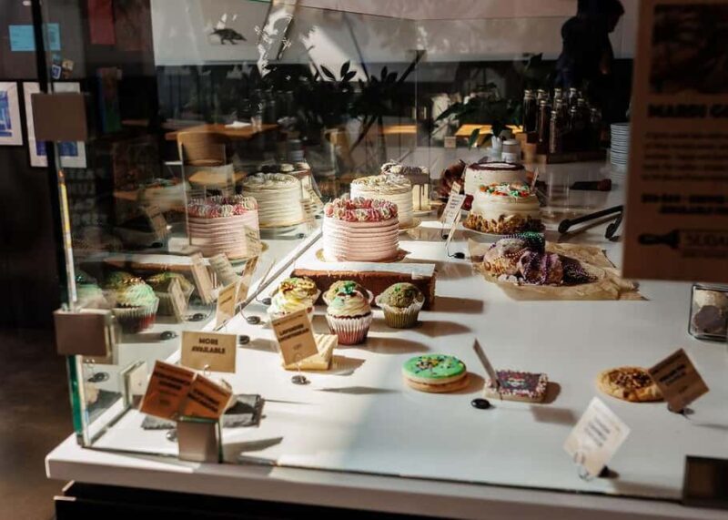 Noshes at the Space Needle: Ultimate Seattle Food & Culture - Key Points