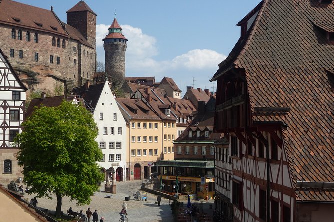 Nuremberg Private Walking Tour: Old Town and Nazi Rally Grounds - Customer Experiences and Feedback