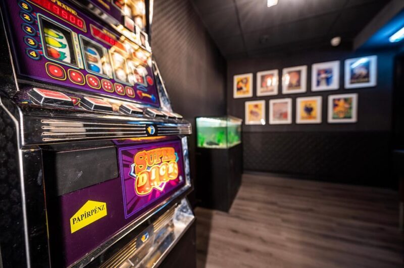 Nürnberg: Scavenger Escape Room Experience: Gangsta's Cage - What to Expect from the Gangsta’s Cage Escape Room