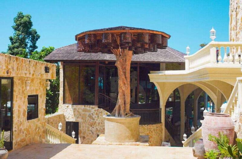 Nusa Dua: Canna Beachfront Access with F&B - Key Points
