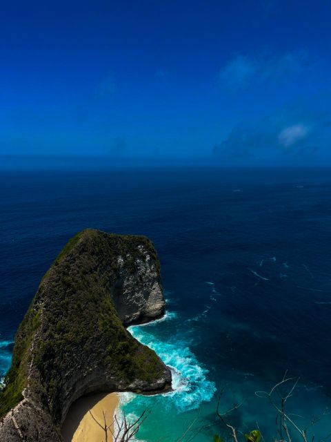 Nusa Penida: Diamond Beach, Kelingking Beach, Broken Beach, Angel's Billabong - Trekking to Kelingking Beach