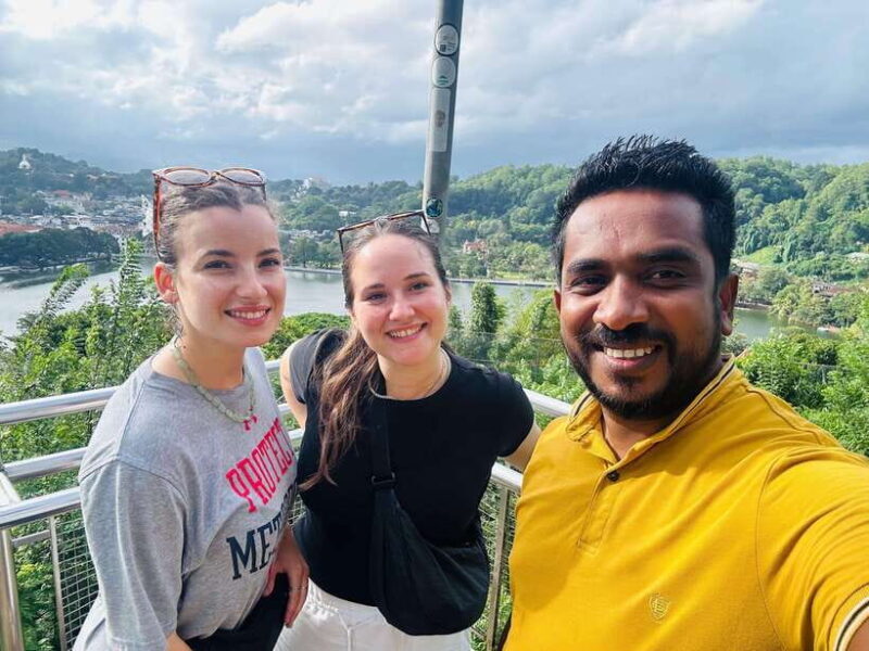 Nuwara Eliya: Tea Factory and Victoria Park Tour by Tuk Tuk - Exploring the Tour Itinerary