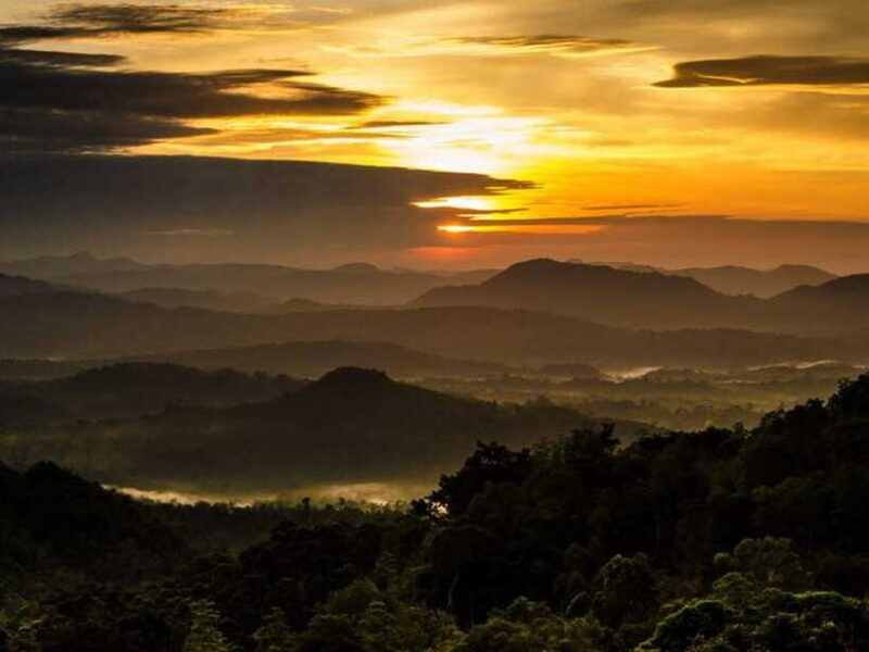 Nuwara Eliya to Summit Bliss: Adams Peak Overnight Hike - Who Should Consider This Tour?  