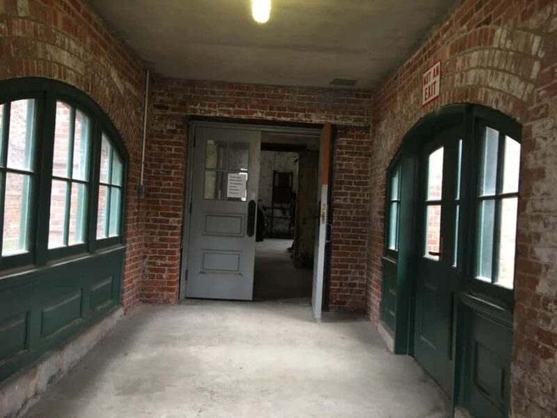 NY Mafia & Haunted Ghost Tour Ellis Island Statue of Liberty - Who Should Consider This Tour?