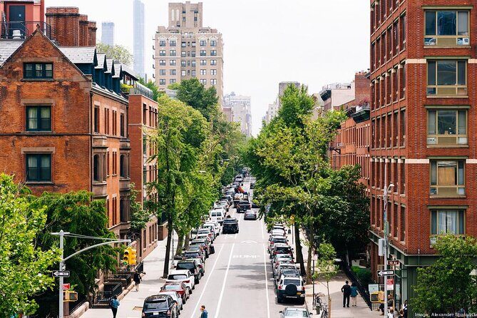 NYC 2 Hour Guided Tour High Line Hudson River and Chelsea - FAQ