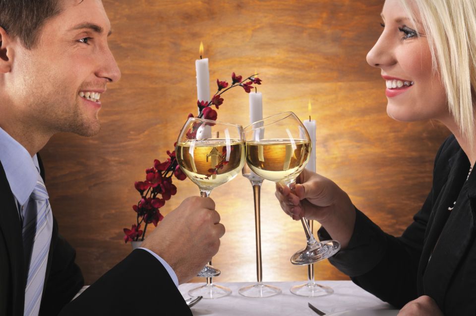 NYC: 90-Day VIP Shop and Dine4Less Card City Hopper - Retail Discounts