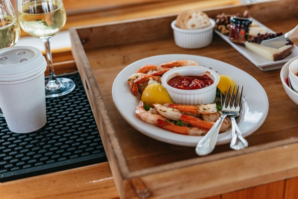 NYC: Around Manhattan Official NYC Architecture Cruise - Architectural Landmarks