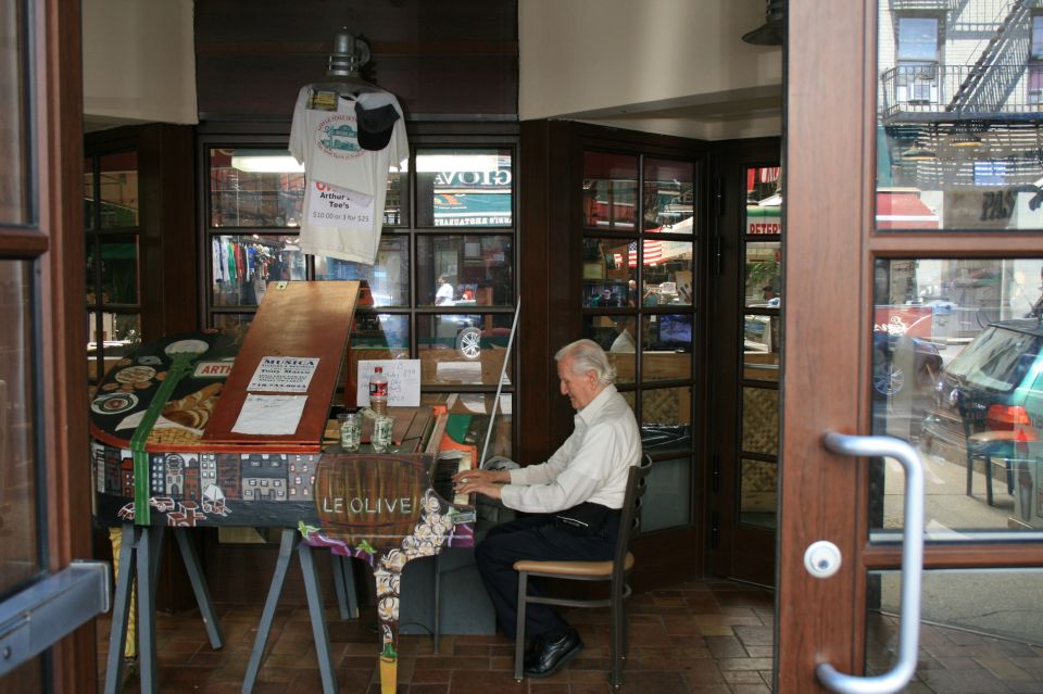 NYC: Bronx, Queens, and Brooklyn Guided Tour by Coach - Key Points