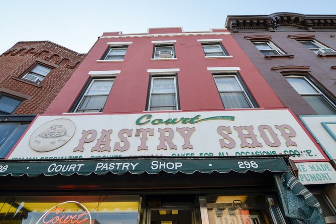 NYC Brooklyn Bridge and DUMBO Food Tour - Local Guide Experience