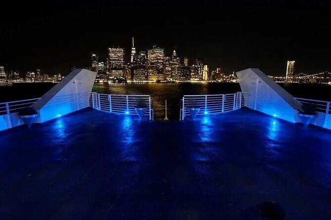 NYC: Celebrate New Year's Eve Aboard a Fireworks Cruise - Detailed Breakdown of the Itinerary