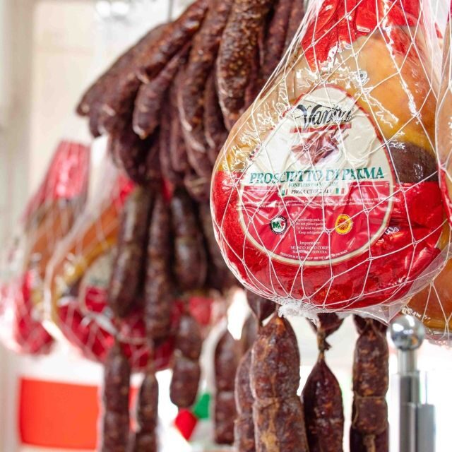 NYC: Chinatown & Little Italy Food Tour with 8 Tastings - Starting Point and Neighborhood Overview