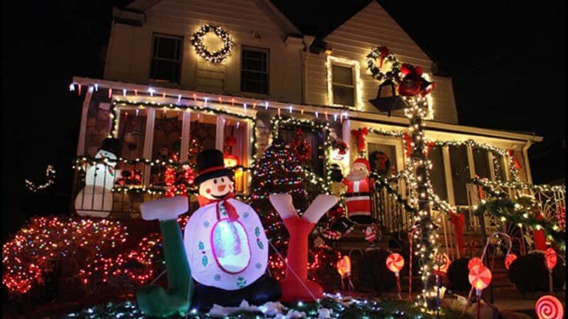 NYC: Christmas Lights and Dyker Heights Tour - Key Points