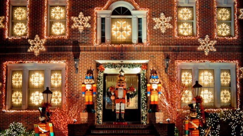 NYC: Christmas Lights and Dyker Heights Tour - The Sum Up
