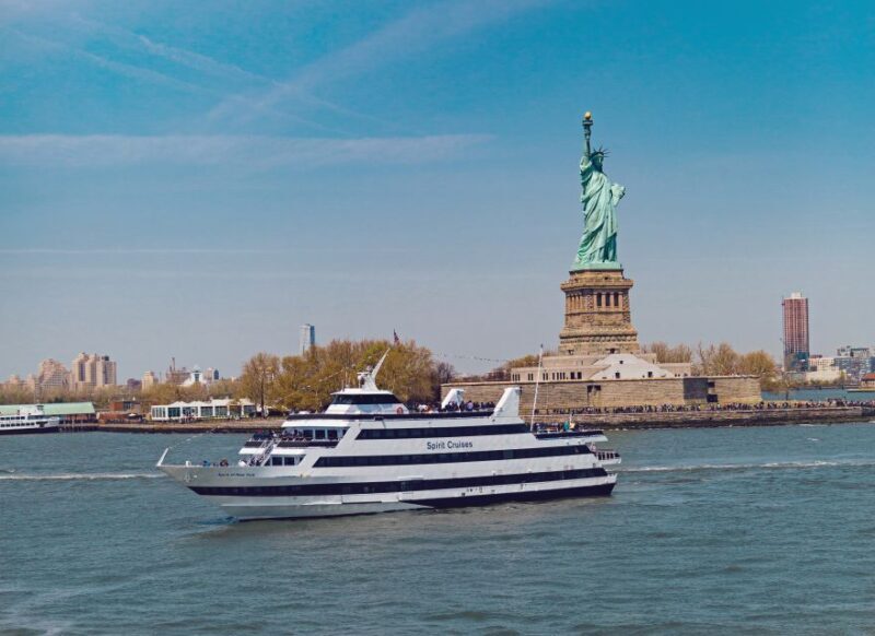 NYC: City Cruises Brunch, Lunch, or Dinner Buffet Cruise - What to Expect from the NYC Buffet Cruise Experience