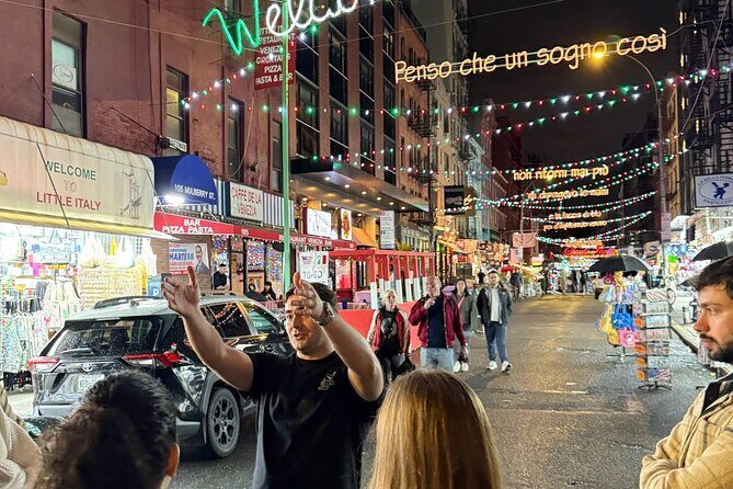 NYC Dark History Walking Tour: Ghosts, Murders, and Mafia - Key Points