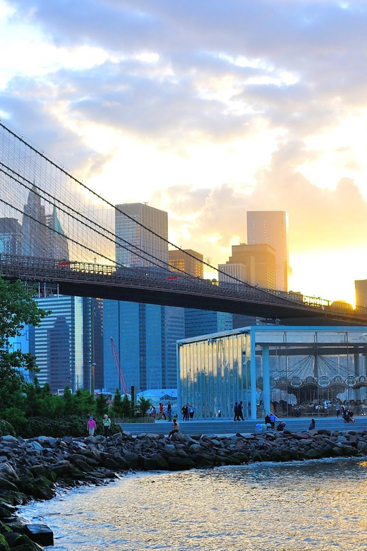 NYC: Dumbo, Brooklyn Heights, and Brooklyn Bridge Food Tour - Tour Experience