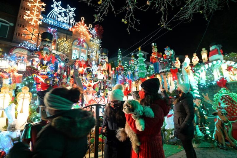 NYC: Dyker Heights and NYC Holiday Lights Luxury Bus Tour - Practical Details and Value