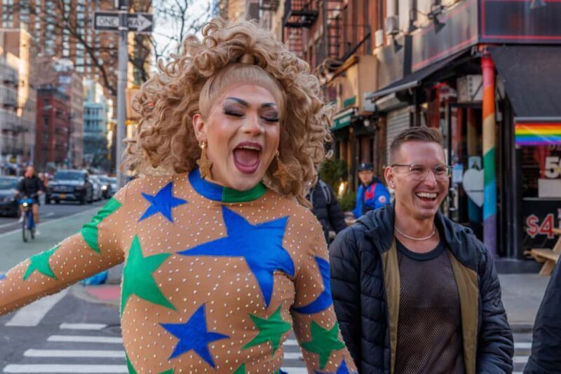 NYC: Fabulous Drag Night Out with a Drag Queen - A Deep Dive into the Experience
