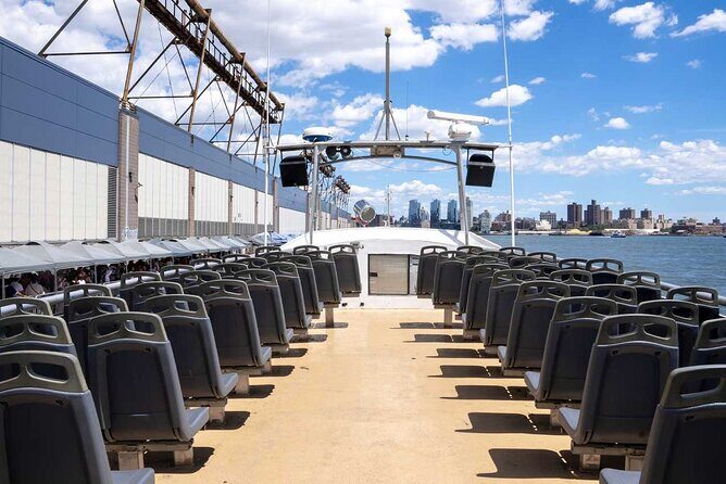 NYC Fall Foliage Cruise: Experience Autumn's Beauty - A Detailed Review of the NYC Fall Foliage Cruise