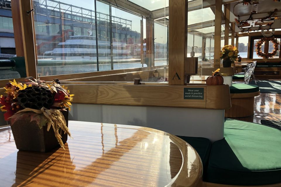 NYC: Grand Palisades Fall Foliage Yacht Tour - Urban Naturalists Insights