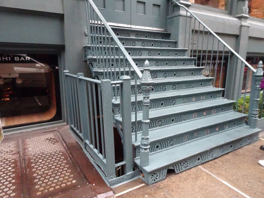 NYC Greenwich Village Self-Guided Walking Tour & Scavenger - Challenges and Puzzles