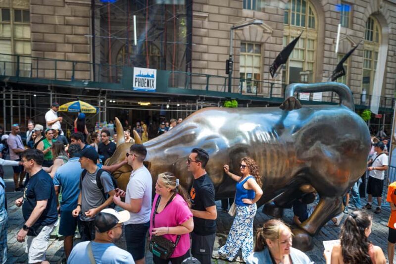 NYC: Half-Day Luxury Bus Tour of Top Highlights - Pier 17 and Second Photo Stop