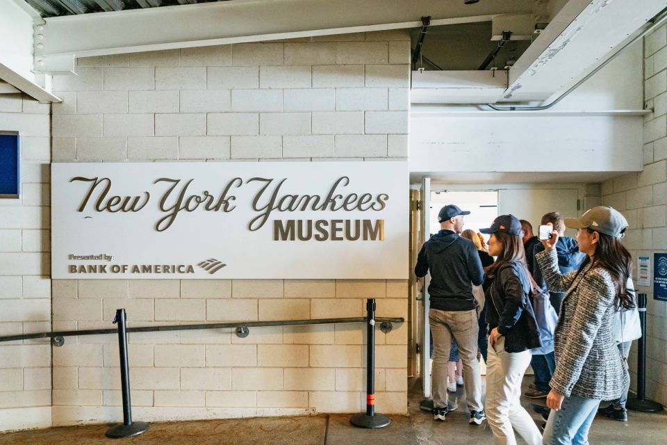 Nyc: Harlem and Bronx Day Tour With Yankees Baseball Game - Lunch at Arthur Avenue Market