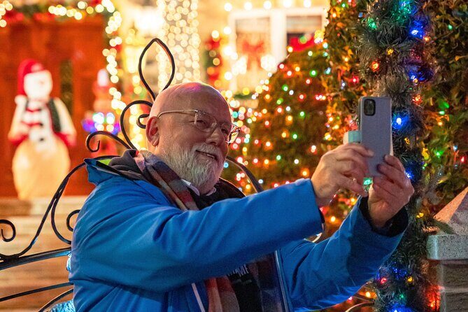 NYC Holiday Lights and Dyker Heights Luxury Bus Tour - FAQ