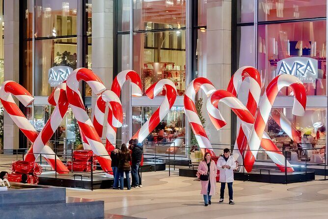 NYC Holiday Lights Sightseeing Bus Tour - Who Should Consider This Tour?