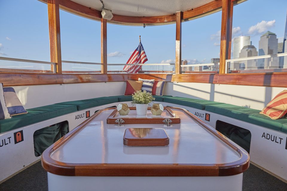 NYC: Hudson River Fall Foliage Yacht Tour - Key Points