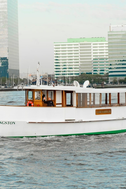 NYC: Hudson River Fall Foliage Yacht Tour - Skyline and Bridge Views
