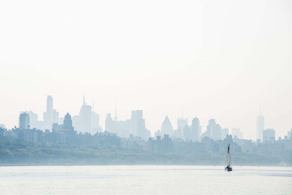 NYC: Hudson River Fall Foliage Yacht Tour - Inclusions and Requirements