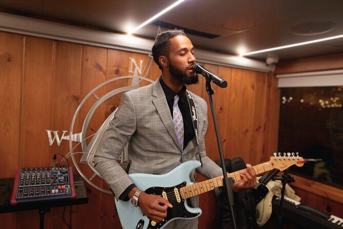 NYC July 4th Fireworks Cruise with Dinner, Open Bar and Music - Who Is This Tour Best For?