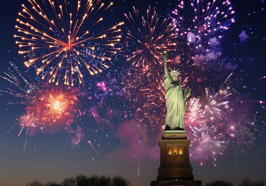 NYC: New Years Eve Buffet Dinner Fireworks Harbor Cruise - Dinner Buffet Menu