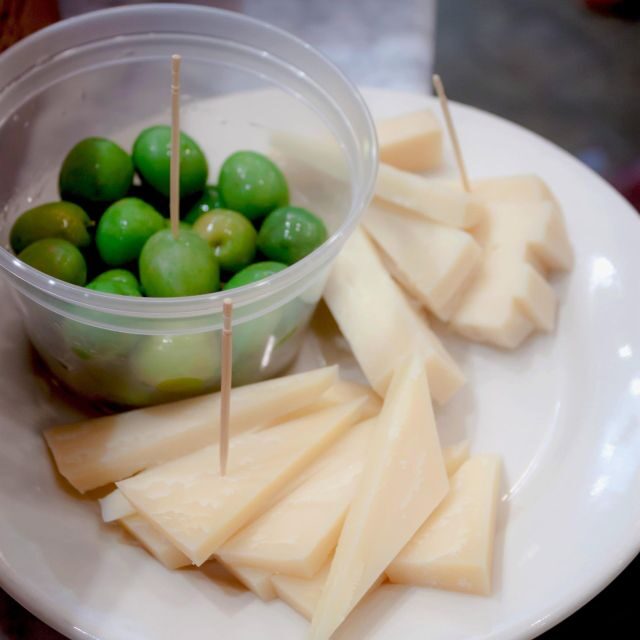 NYC: Original Chinatown and Little Italy Foodie Tour - A Deep Dive into the Tour Experience