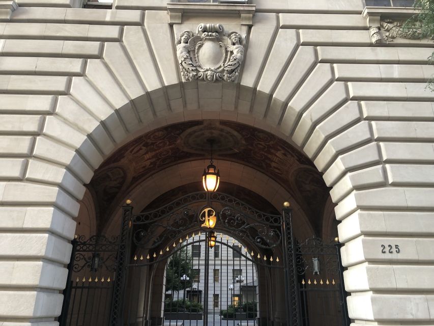 NYC: Private Horror Movie Location Walking Tour - Movie Locations Explored
