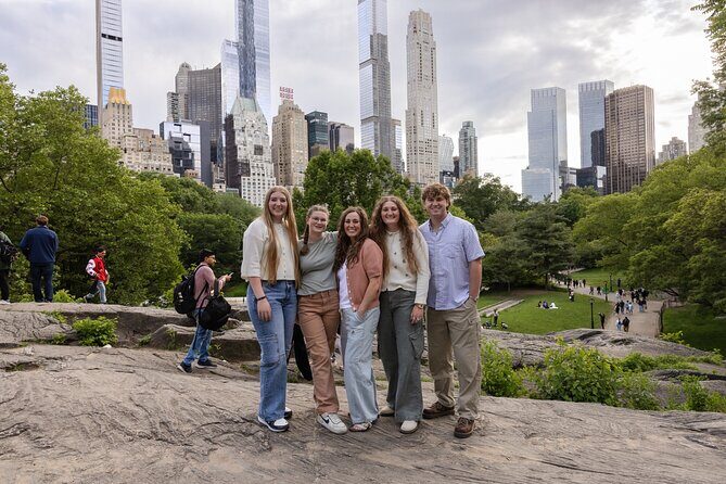 NYC: Professional photoshoot with iconic views - What the Experience Entails