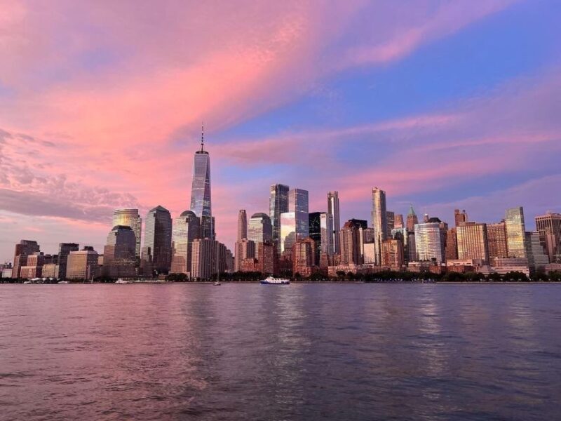 NYC: Romantic Valentine's Day Champagne Cruise - Key Points
