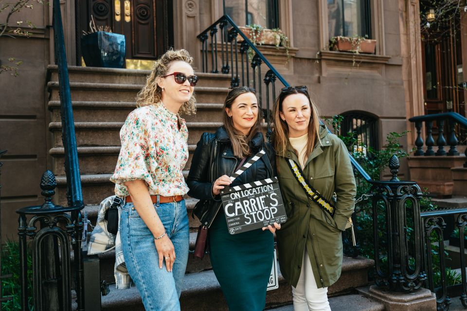 NYC: Sex and the City Sites Bus Tour (On Location Tours) - Dressing Up as Characters