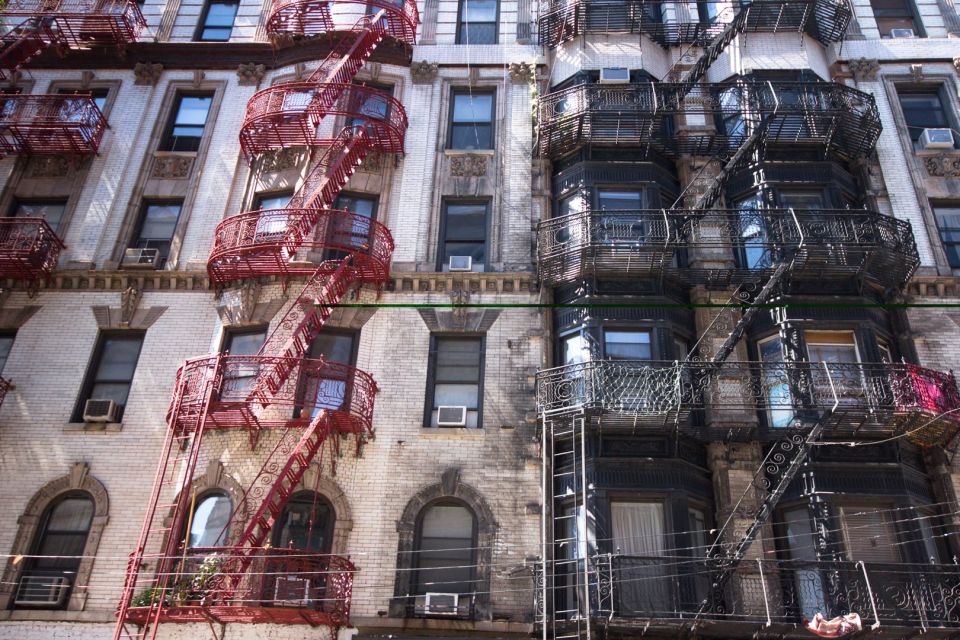 NYC: Soho, Chinatown and Little Italy Audio Tour (ENG) - Tasting Authentic Cuisine