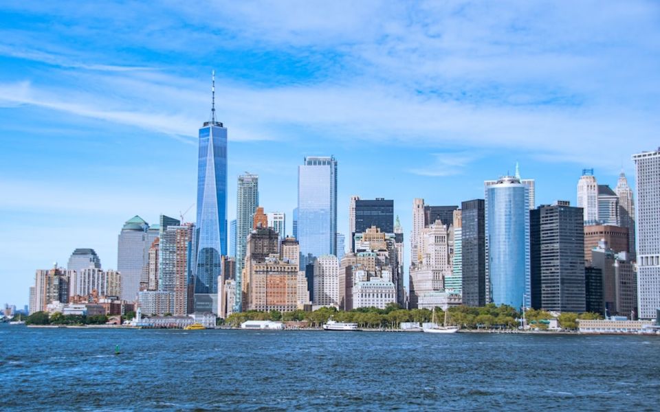 NYC: Statue of Liberty & Ellis Island Guided City Boat Tour - Review Highlights