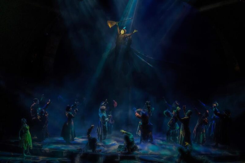 NYC: Wicked Broadway Tickets - Storyline and Character Insights