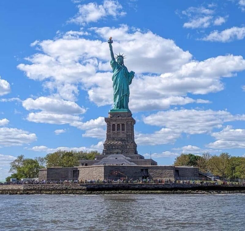 NYC:Statue Of Liberty & Eliss Island Tour With Hotel Pick-Up - An Honest Look at the Tour Itself