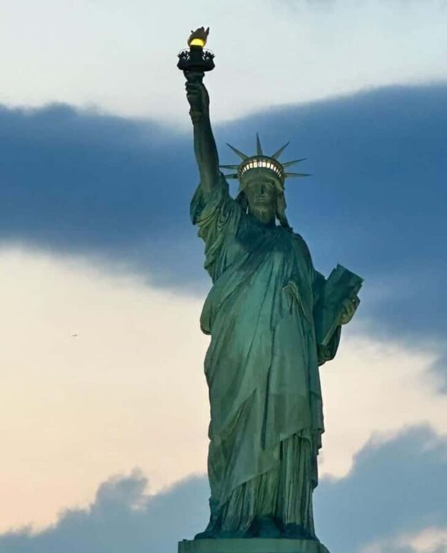 NYC:Statue Of Liberty & Eliss Island Tour With Hotel Pick-Up - Deep Dive: What to Expect on the Day