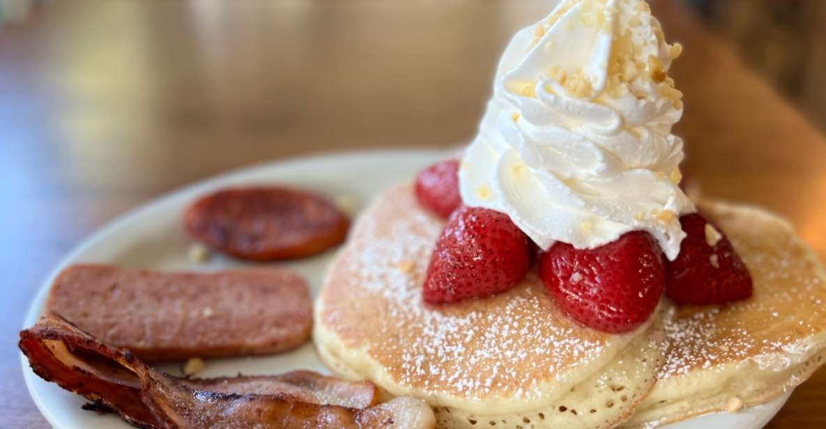 Oahu: Diamond Head Hiking and Breakfast at Eggsn Things - Hiking to the Observatory