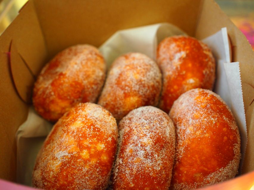 Oahu: Diamond Head Sunrise Hike With Acai Bowl and Malasada - Hike to Diamond Head